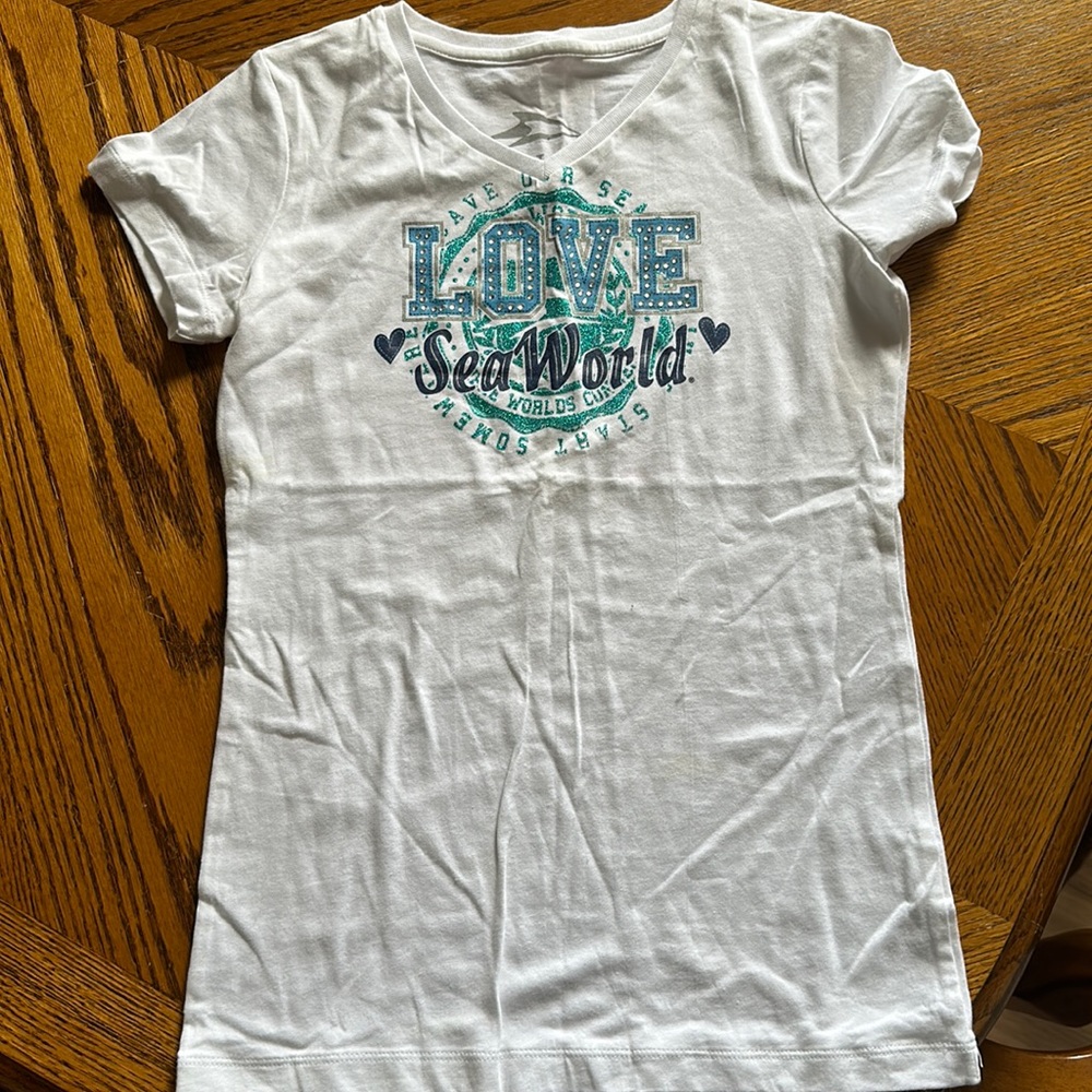 SeaWorld CA V-Neck Shirt